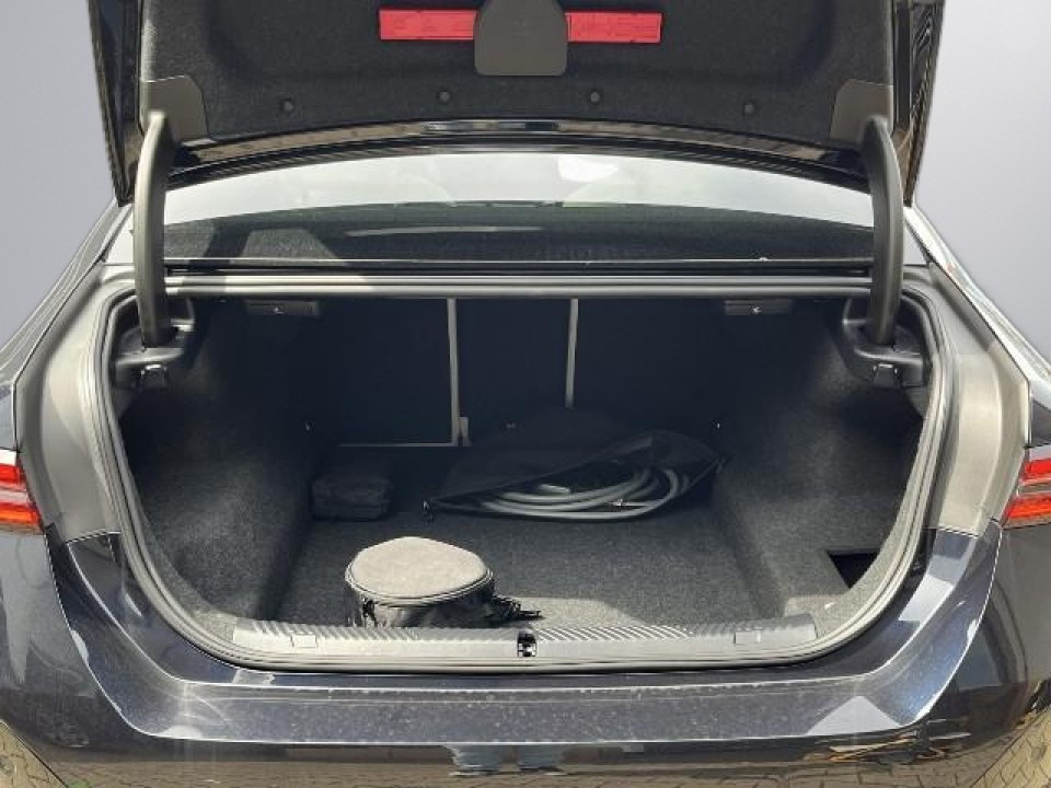 BMW Seria 5 550e xDrive - foto 11
