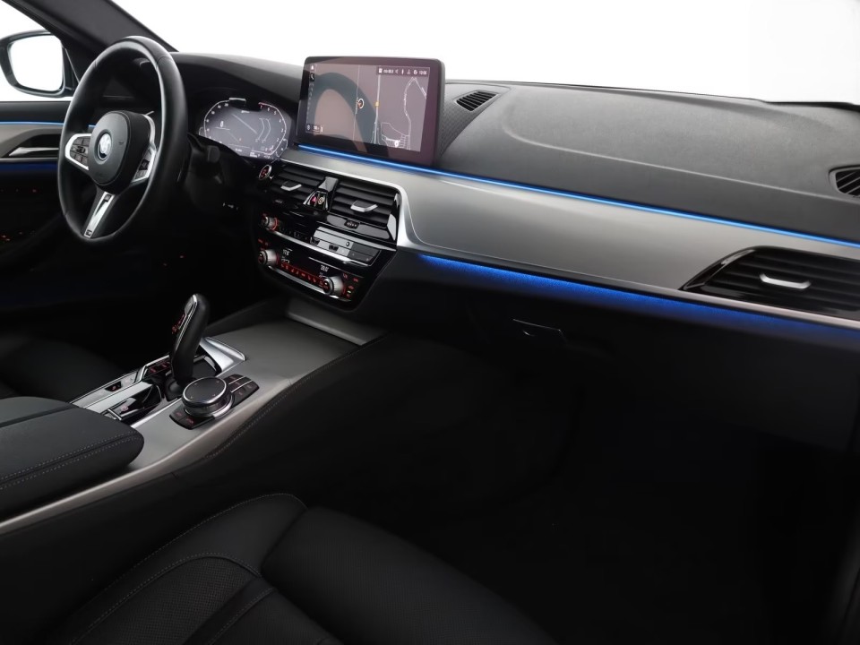 BMW Seria 5 545e xDrive M-Sport - foto 11