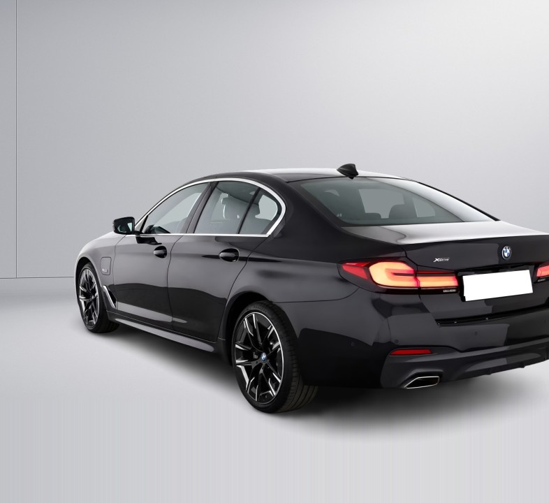 BMW Seria 5 545e xDrive M-Sport (5)