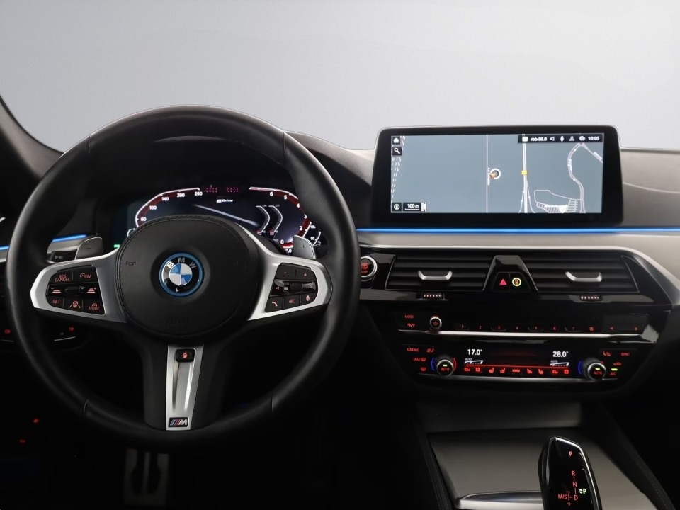 BMW Seria 5 545e xDrive M-Sport - foto 9