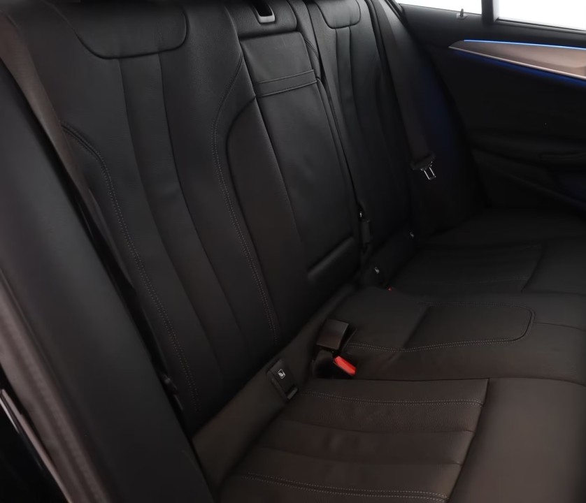 BMW Seria 5 545e xDrive M-Sport - foto 23