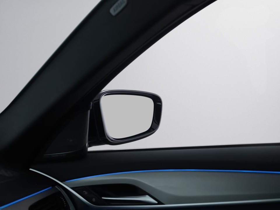 BMW Seria 5 545e xDrive M-Sport - foto 26