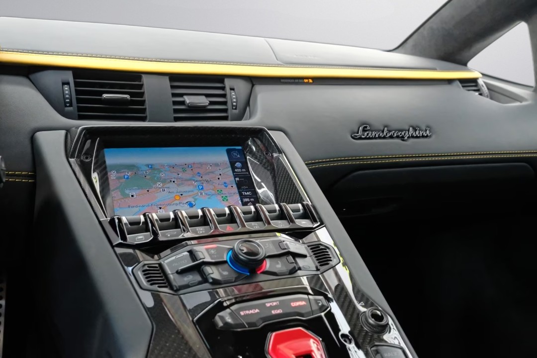 Lamborghini Aventador S - foto 11