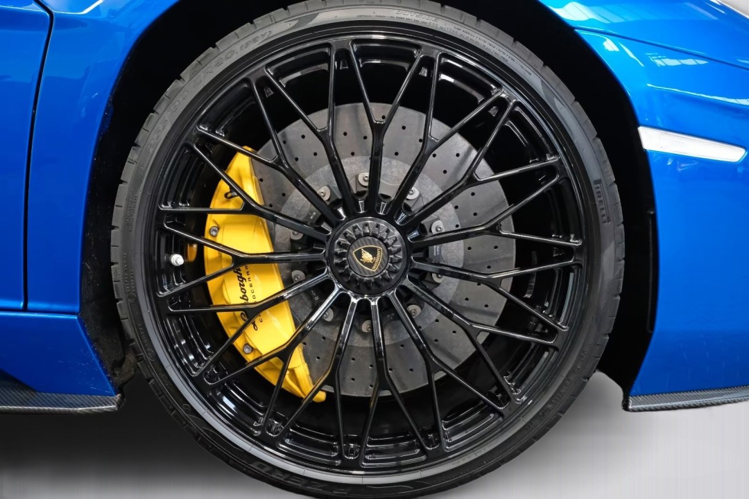 Lamborghini Aventador S - foto 31