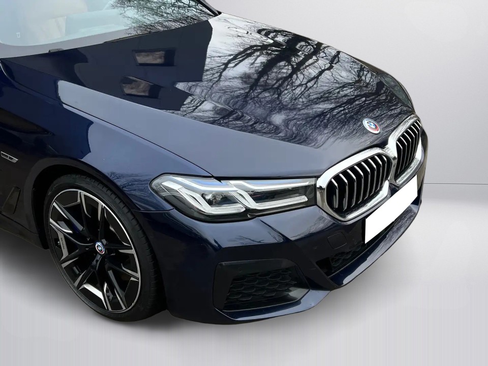 BMW Seria 5 545e xDrive M-Sport - foto 14