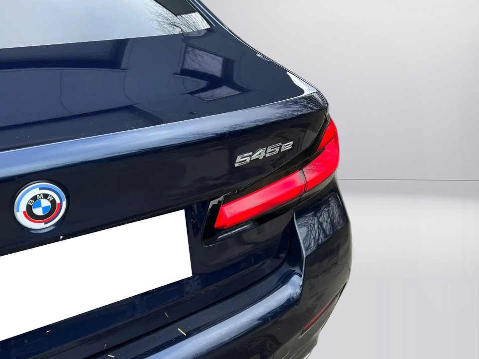 BMW Seria 5 545e xDrive M-Sport - foto 13