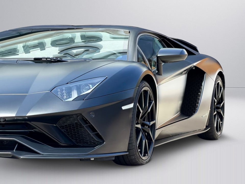 Lamborghini Aventador S LP740-4 - foto 36