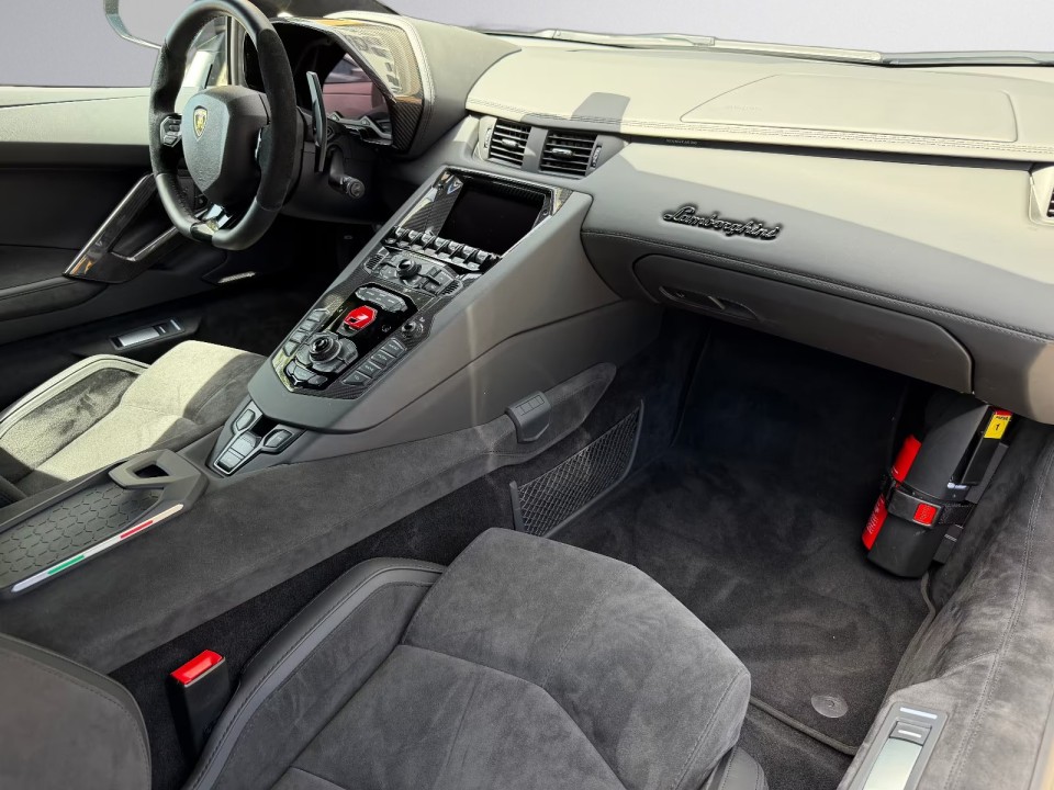 Lamborghini Aventador S LP740-4 - foto 16