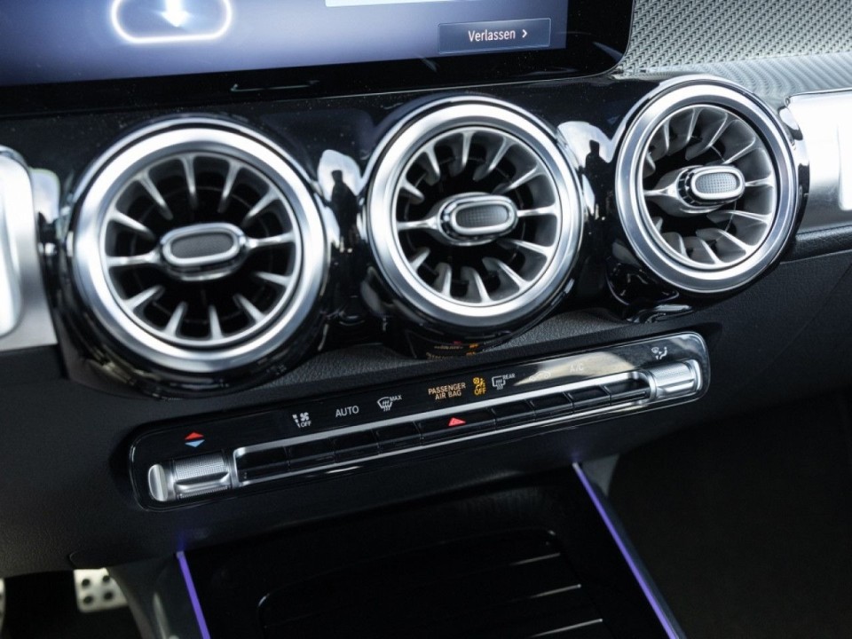 Mercedes-Benz GLB 220d 4MATIC AMG Line - foto 12