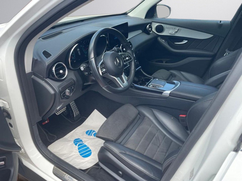 Mercedes-Benz GLC 300 4MATIC AMG Line (4)
