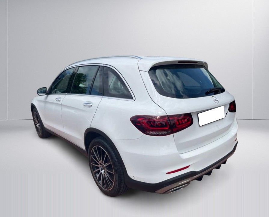 Mercedes-Benz GLC 300 4MATIC AMG Line (3)