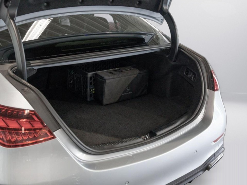 Mercedes-Benz C 400e 4MATIC AMG Line - foto 16