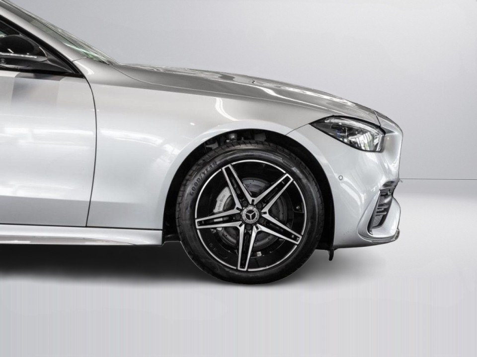 Mercedes-Benz C 400e 4MATIC AMG Line - foto 19