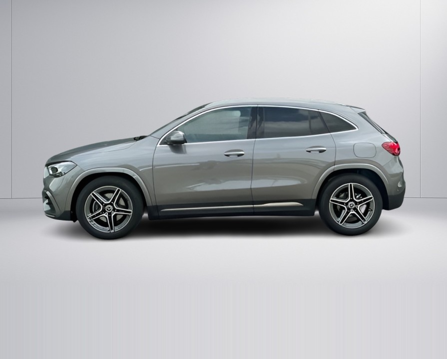 Mercedes-Benz GLA 200 AMG Line (3)