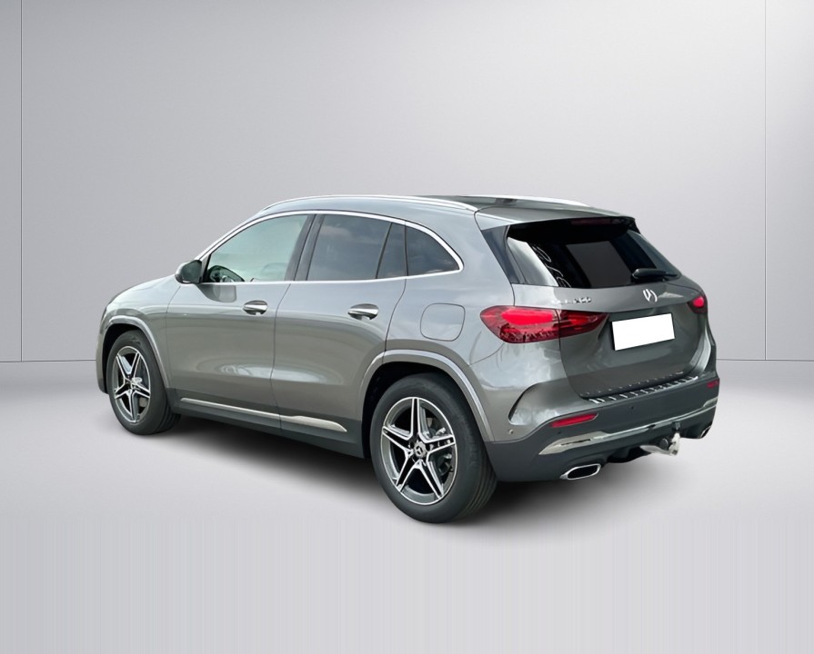 Mercedes-Benz GLA 200 AMG Line (4)