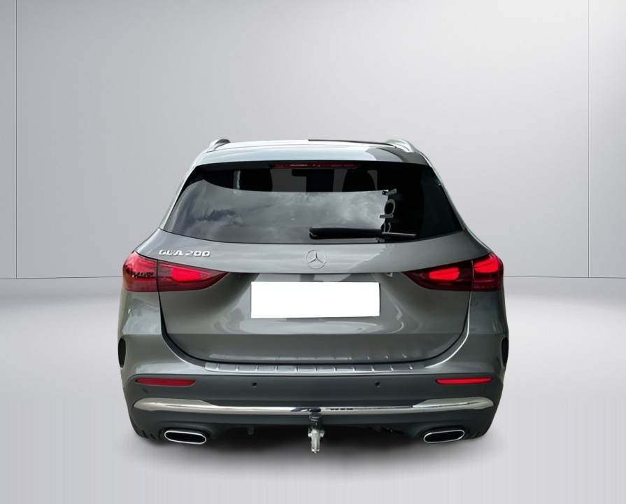 Mercedes-Benz GLA 200 AMG Line (5)