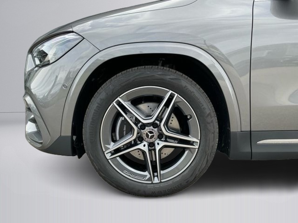 Mercedes-Benz GLA 200 AMG Line - foto 14