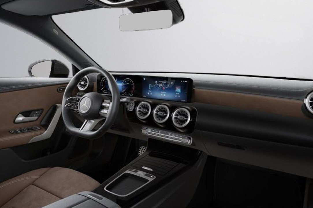 Mercedes-Benz CLA 220 4MATIC AMG Line - foto 14