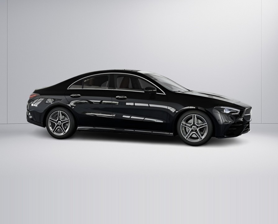 Mercedes-Benz CLA 220 4MATIC AMG Line (3)