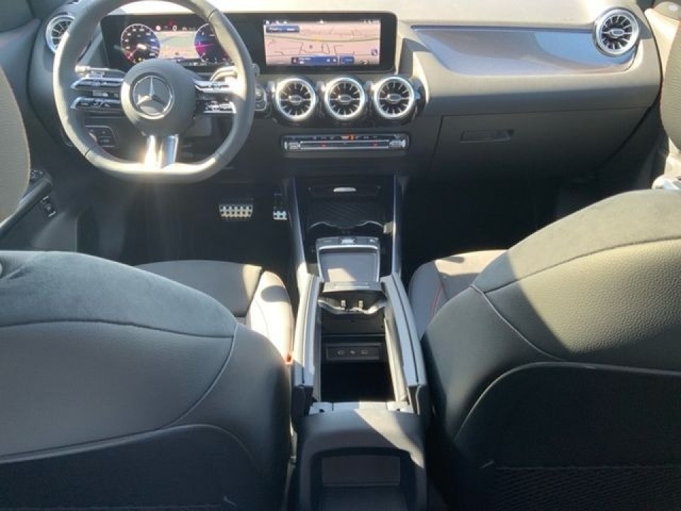 Mercedes-Benz GLA 200d 4MATIC AMG Line - foto 8