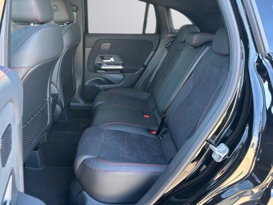 Mercedes-Benz GLA 200d 4MATIC AMG Line - foto 6