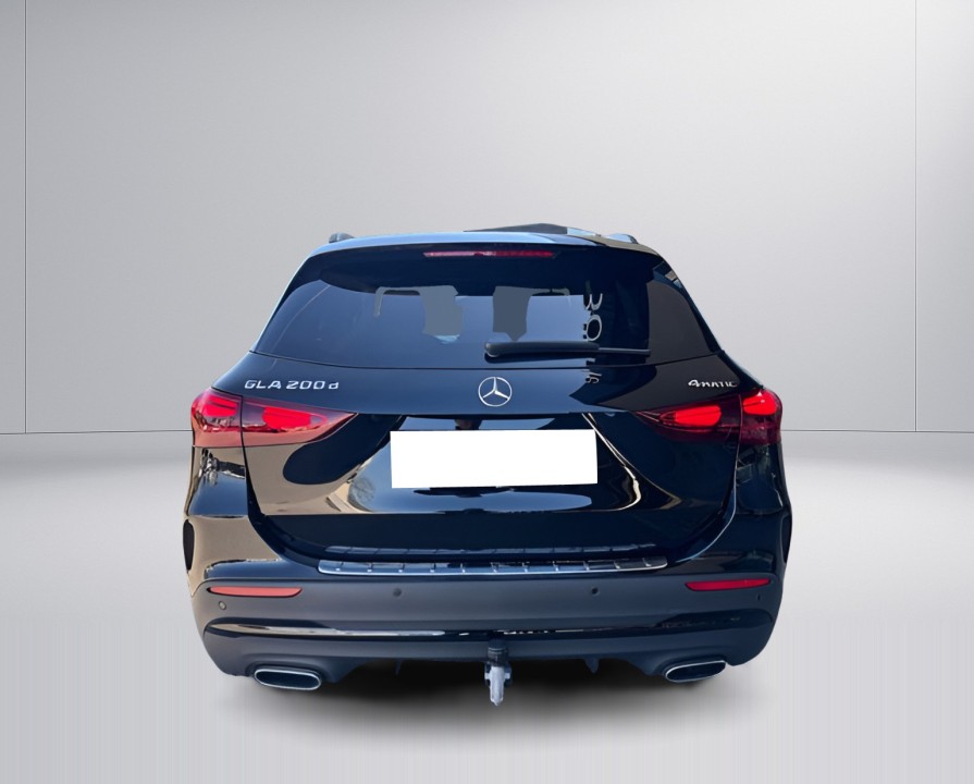 Mercedes-Benz GLA 200d 4MATIC AMG Line (4)