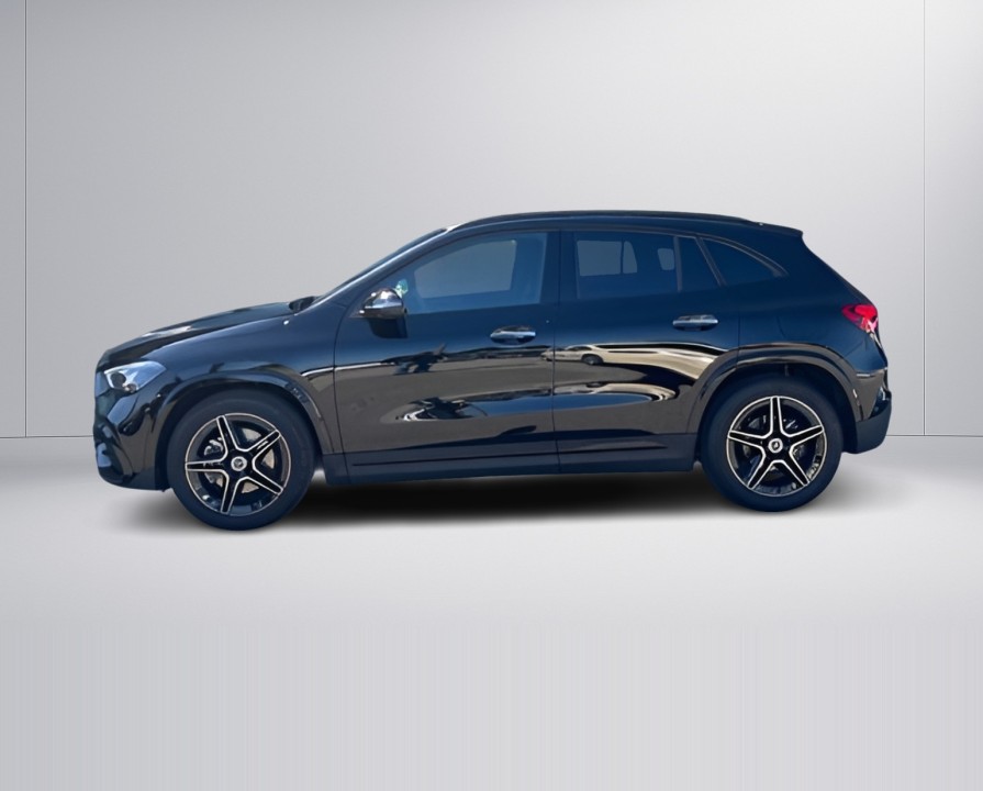 Mercedes-Benz GLA 200d 4MATIC AMG Line (2)
