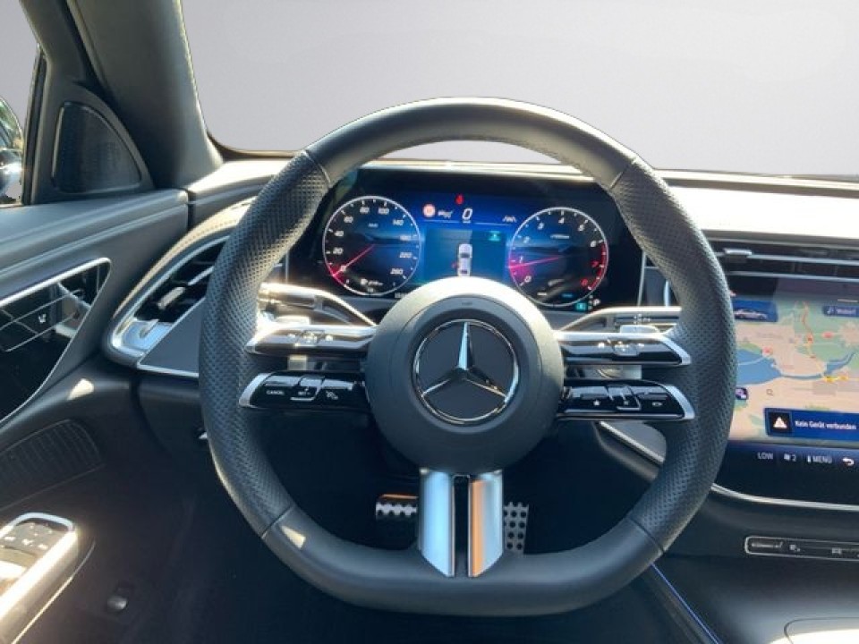 Mercedes-Benz E 200 AMG Line - foto 6