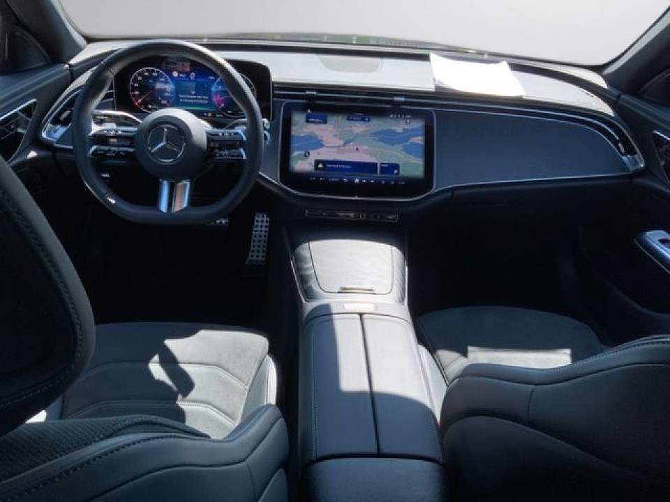 Mercedes-Benz E 200 AMG Line (4)