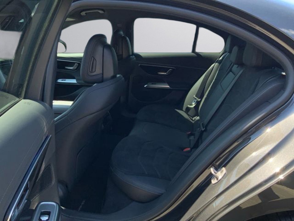 Mercedes-Benz E 200 AMG Line (5)