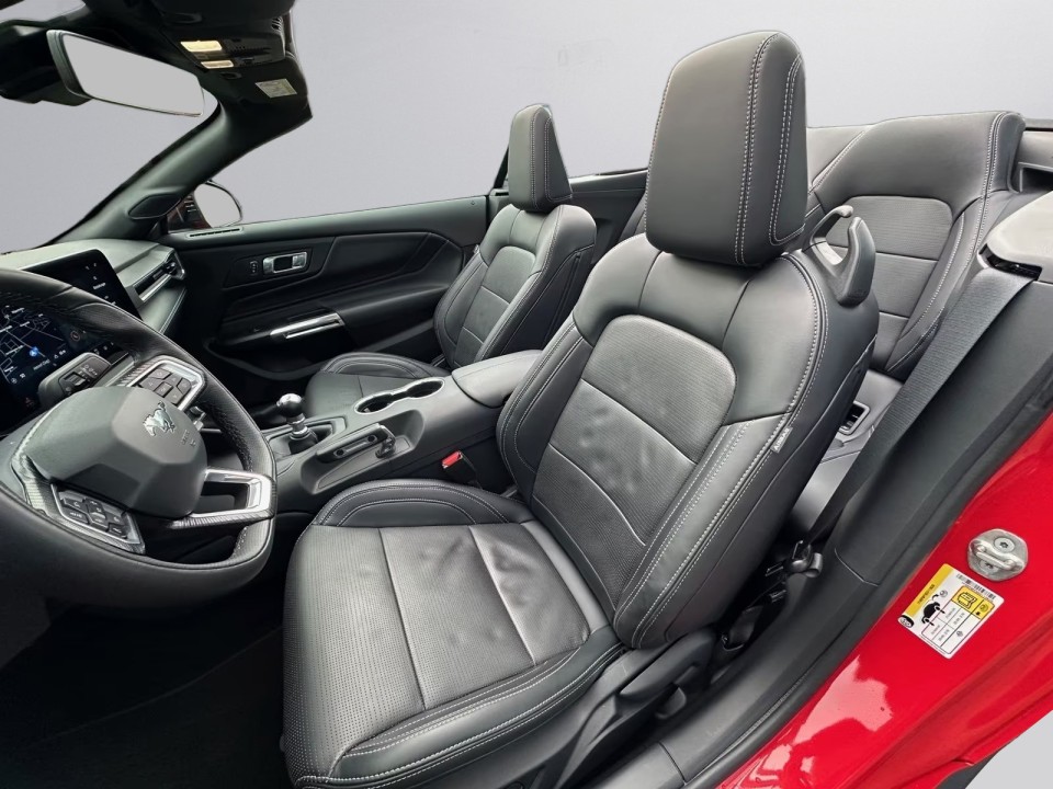 Ford Mustang GT Cabriolet - foto 12