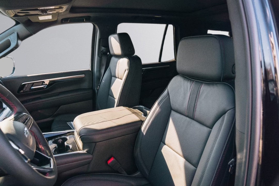 Chevrolet Tahoe RST - foto 12