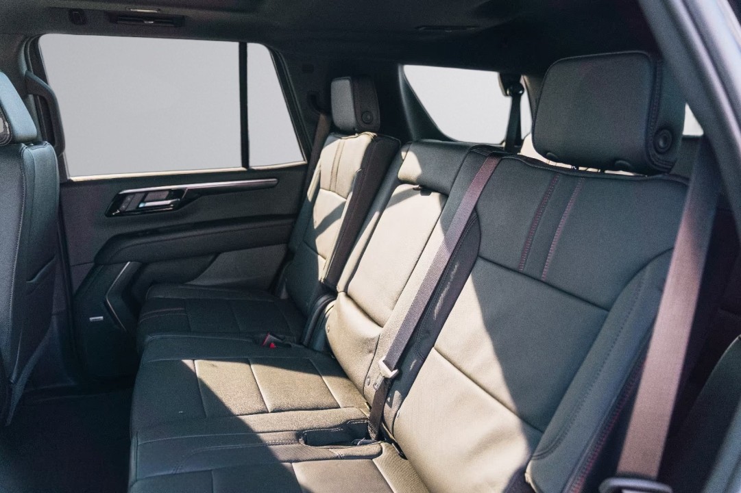 Chevrolet Tahoe RST - foto 16