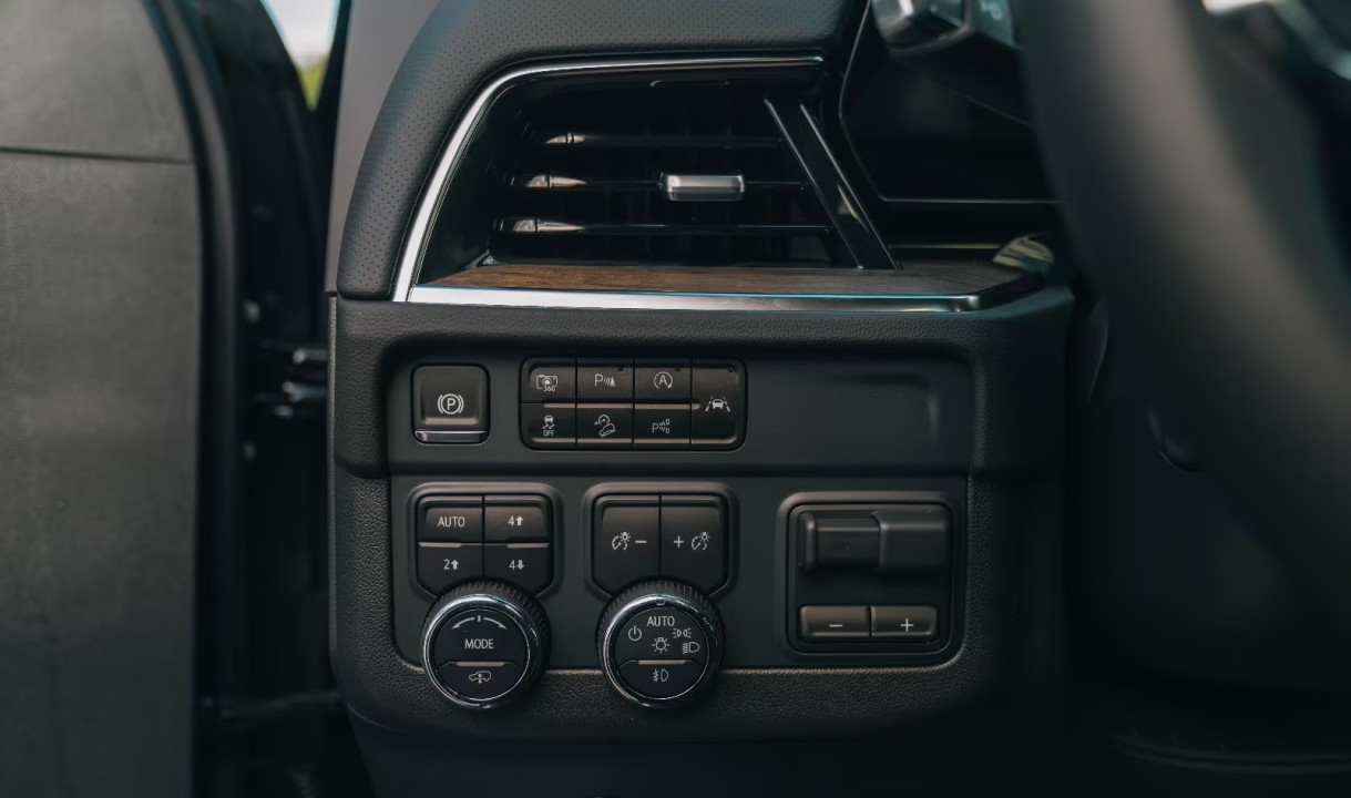 CHEVROLET Suburban 2026 — imagine 20