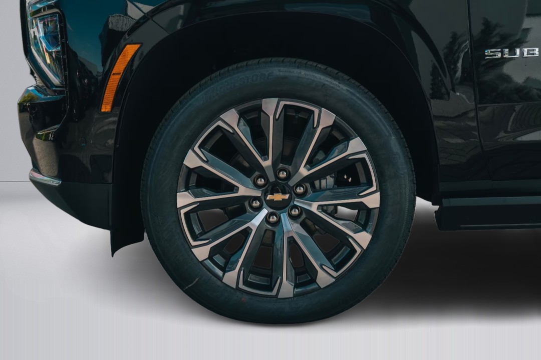 Chevrolet Suburban - foto 22