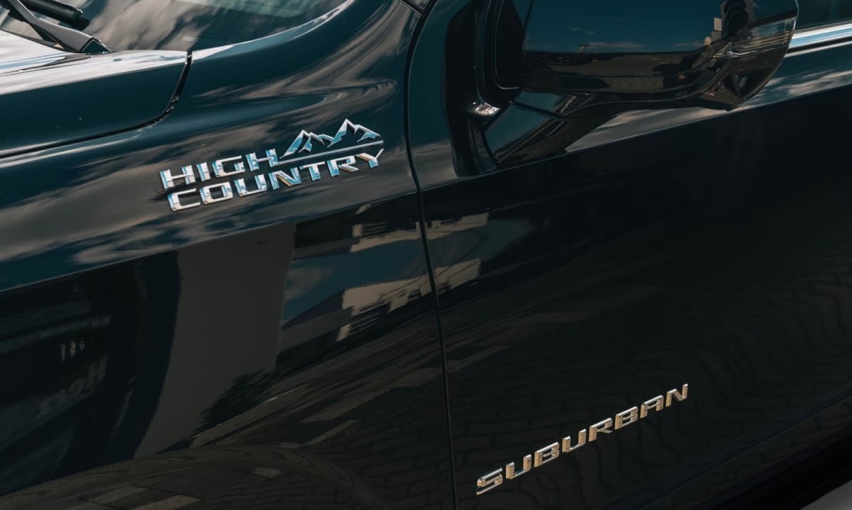 Chevrolet Suburban - foto 19