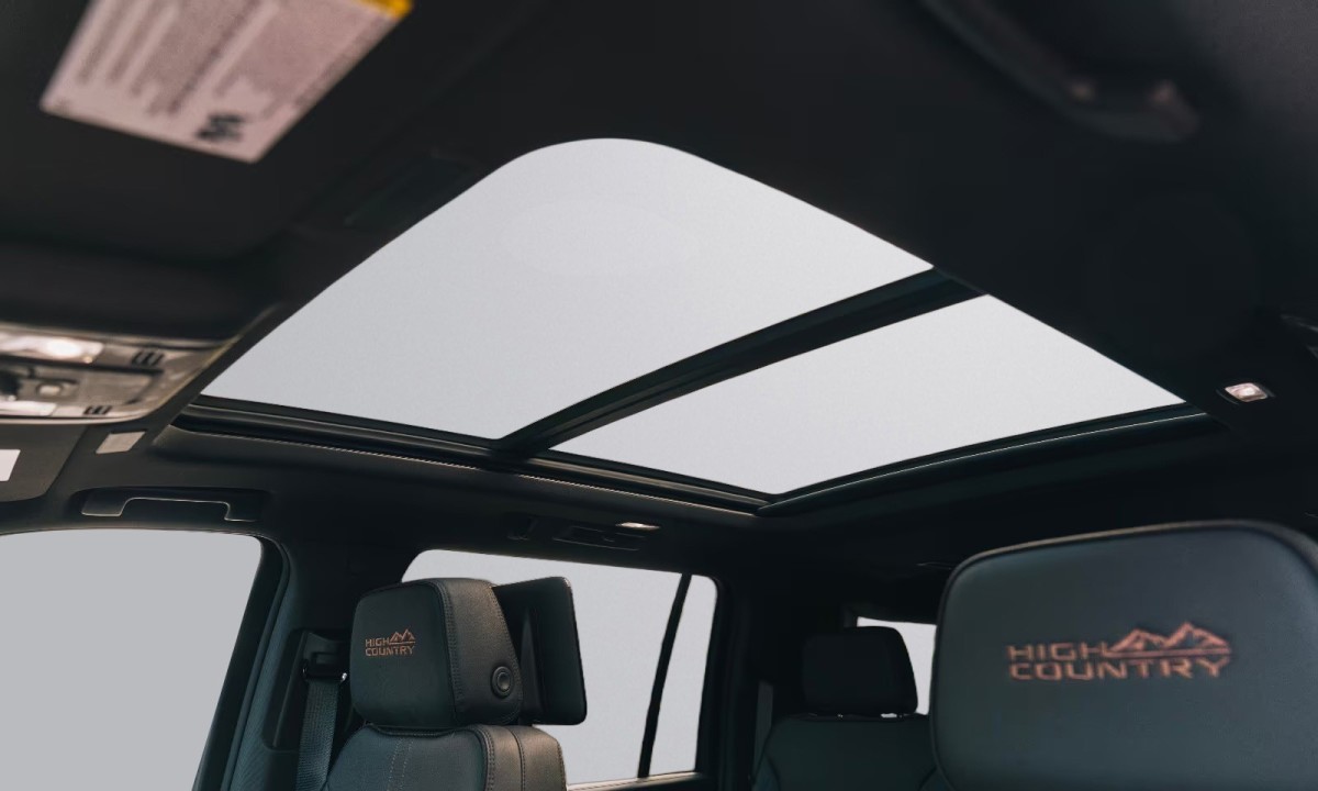 CHEVROLET Suburban 2026 — imagine 18