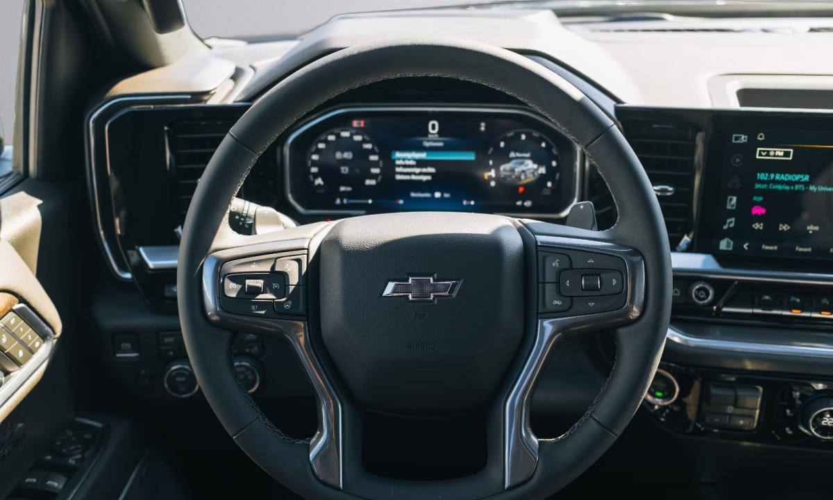 Chevrolet Silverado Midnight Edition - foto 16