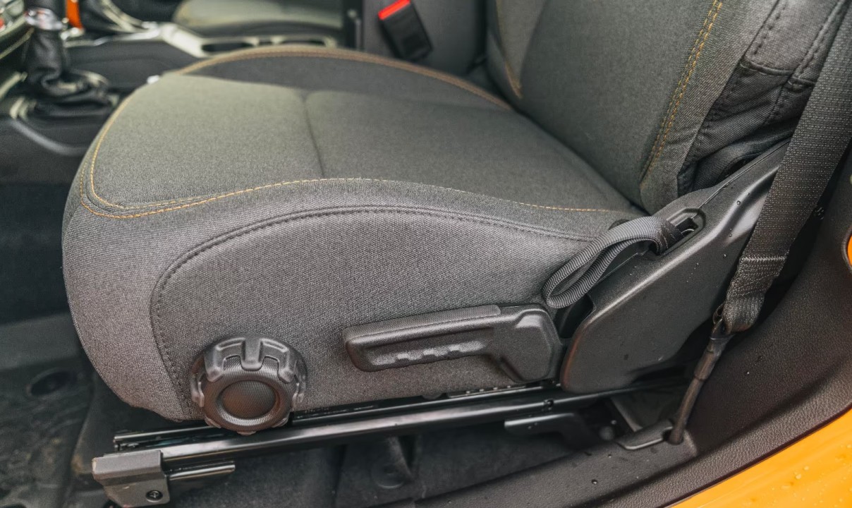 Jeep Wrangler - foto 16