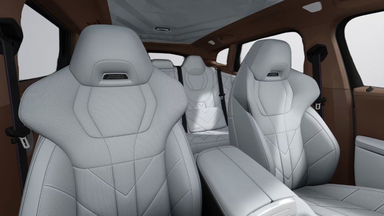 BMW XM 50e - foto 8