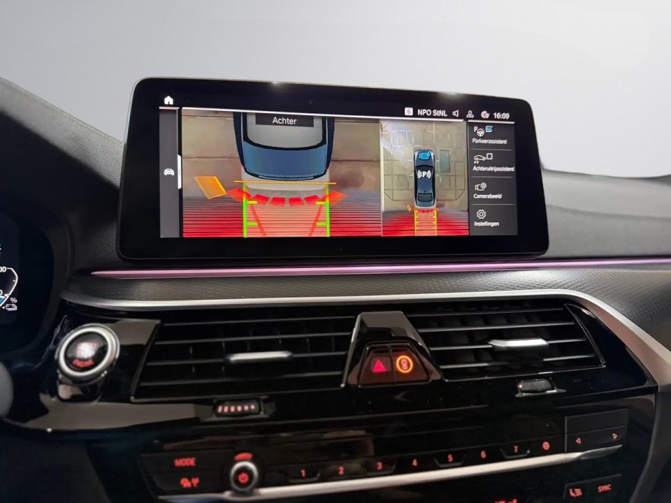 BMW Seria 5 530e xDrive M-Sport - foto 21