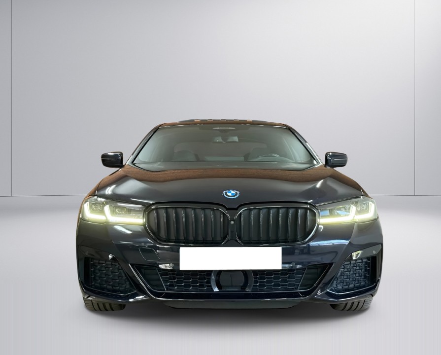 BMW Seria 5 530e xDrive M-Sport - foto 8