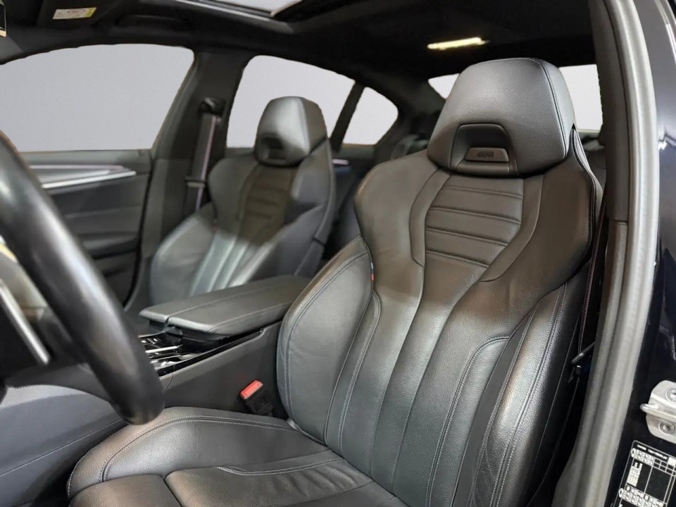 BMW Seria 5 530e xDrive M-Sport - foto 26