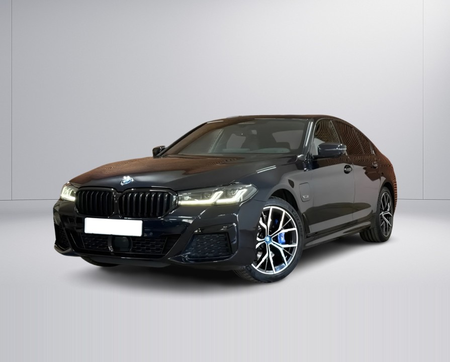 BMW Seria 5 530e xDrive M-Sport - foto 7