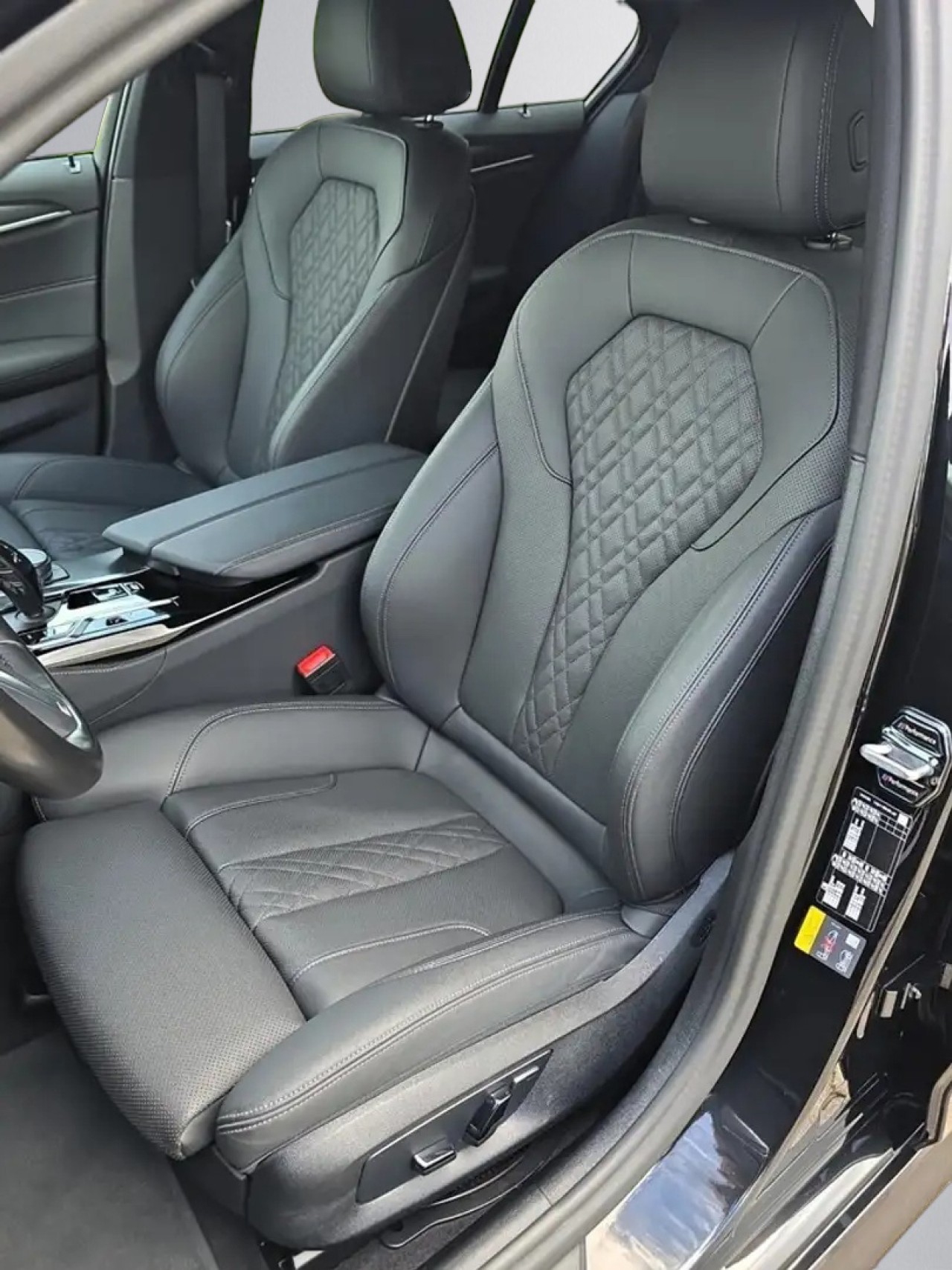 BMW Seria 5 530e xDrive M-Sport - foto 7
