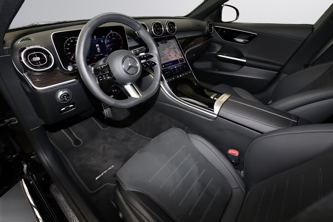 Mercedes-Benz C 200 4MATIC AMG Line (3)