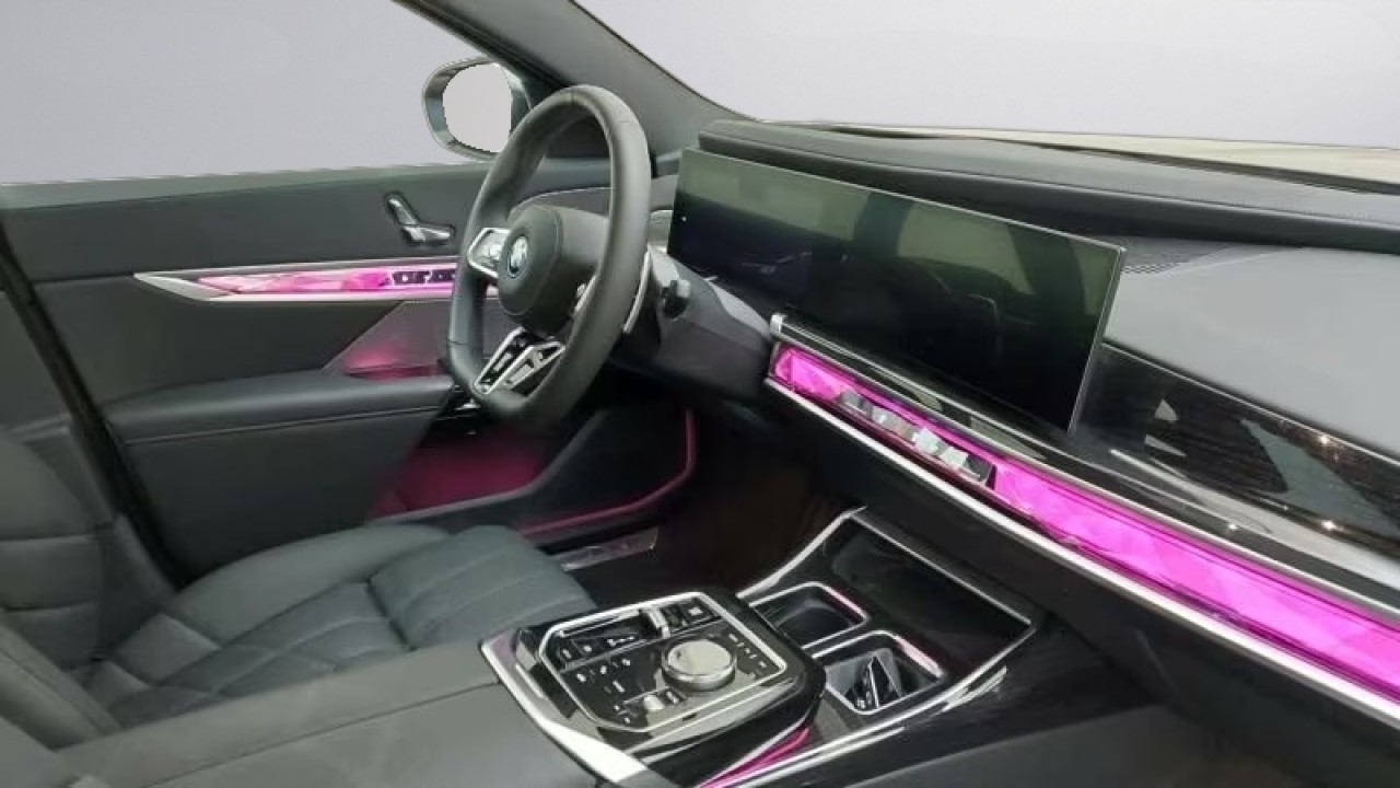 BMW Seria 7 750e xDrive M-Sport - foto 6