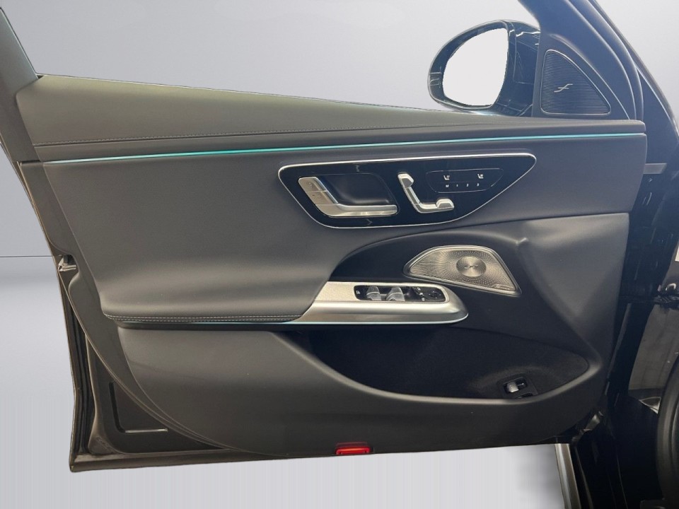 Mercedes-Benz E 400e 4MATIC - foto 20