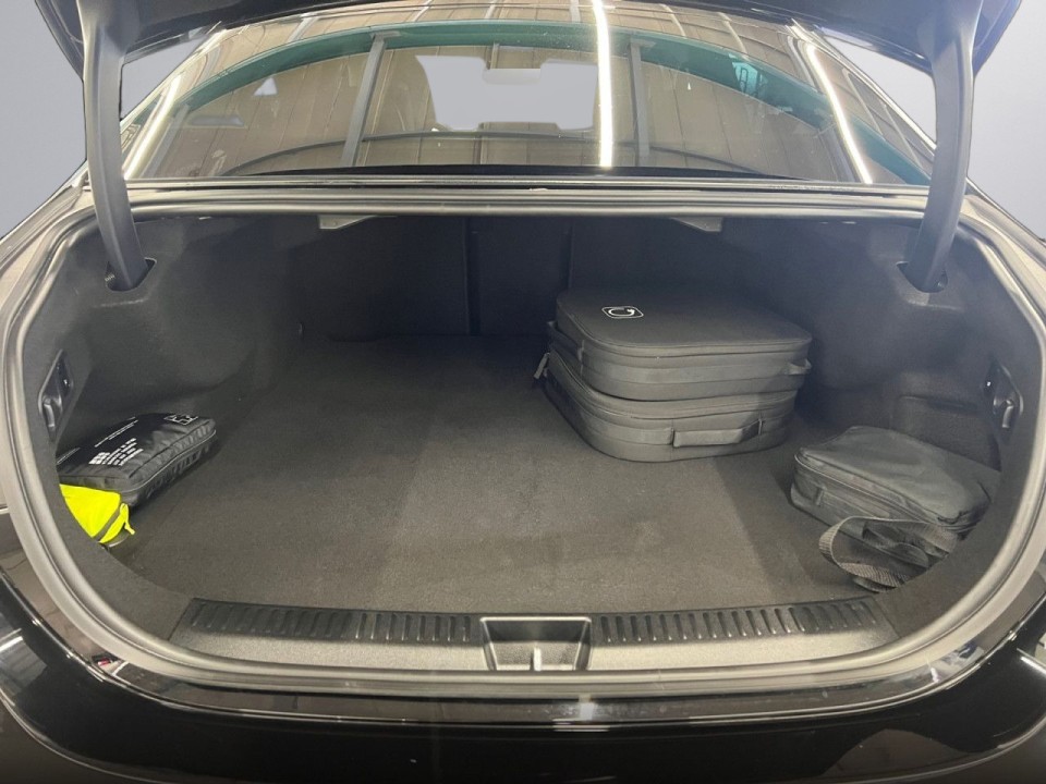 Mercedes-Benz E 400e 4MATIC - foto 21