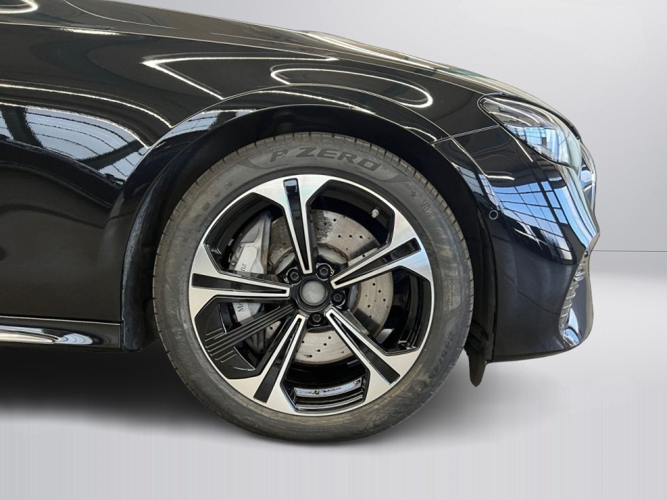 Mercedes-Benz E 400e 4MATIC - foto 22